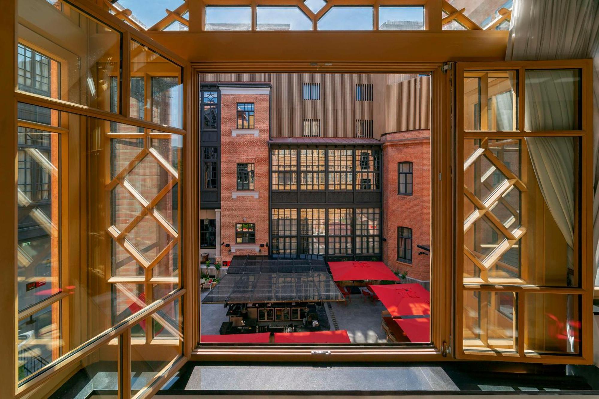 Radisson Red Tbilisi Hotel Exterior foto
