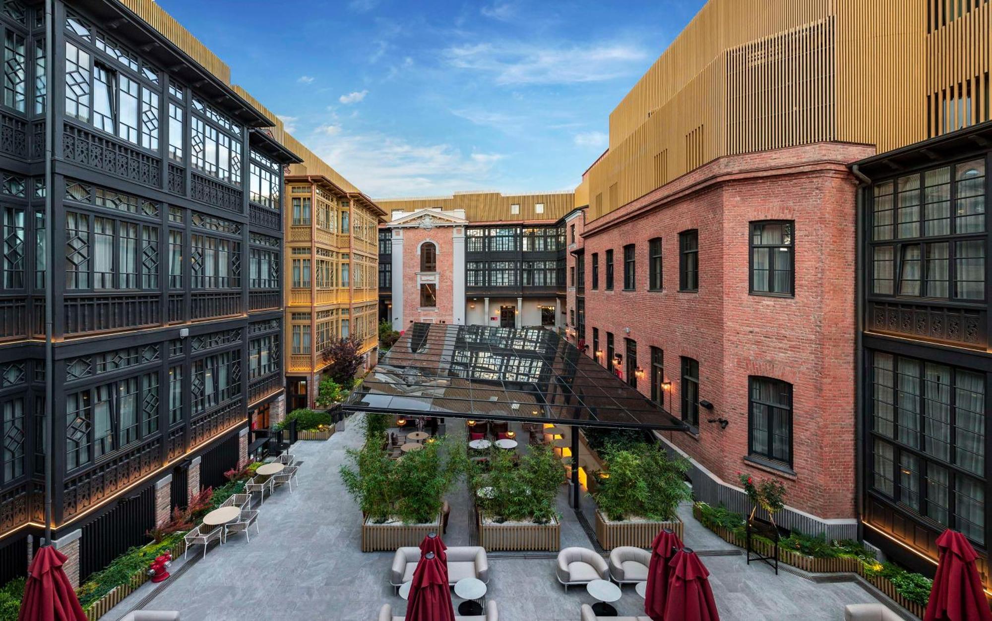 Radisson Red Tbilisi Hotel Exterior foto